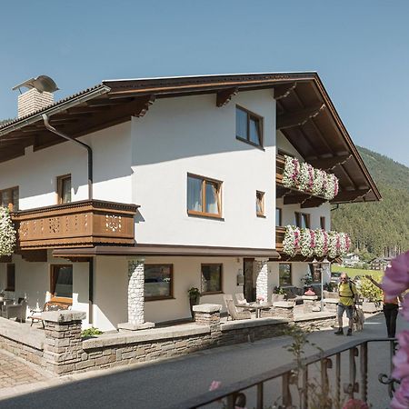 Haus Christine Ξενοδοχείο Ried im Zillertal Εξωτερικό φωτογραφία