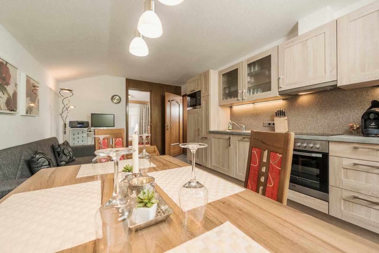 Haus Christine Ξενοδοχείο Ried im Zillertal Εξωτερικό φωτογραφία